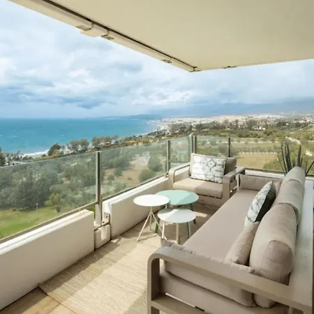 Apartment A Stunning Fully Renovated 3-bedroom *
