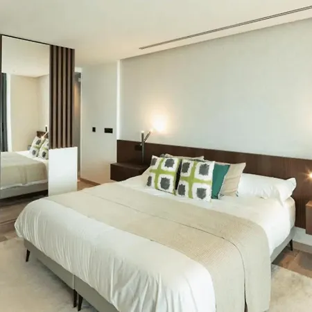 Apartment A Stunning Fully Renovated 3-bedroom Marbella